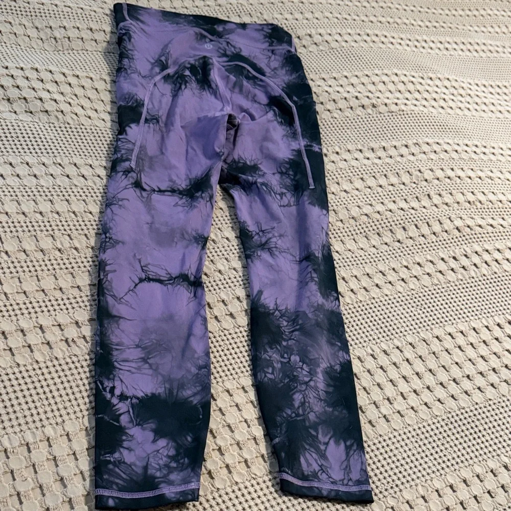 Lululemon high rise power thru legging size 6 - Picture 6 of 6